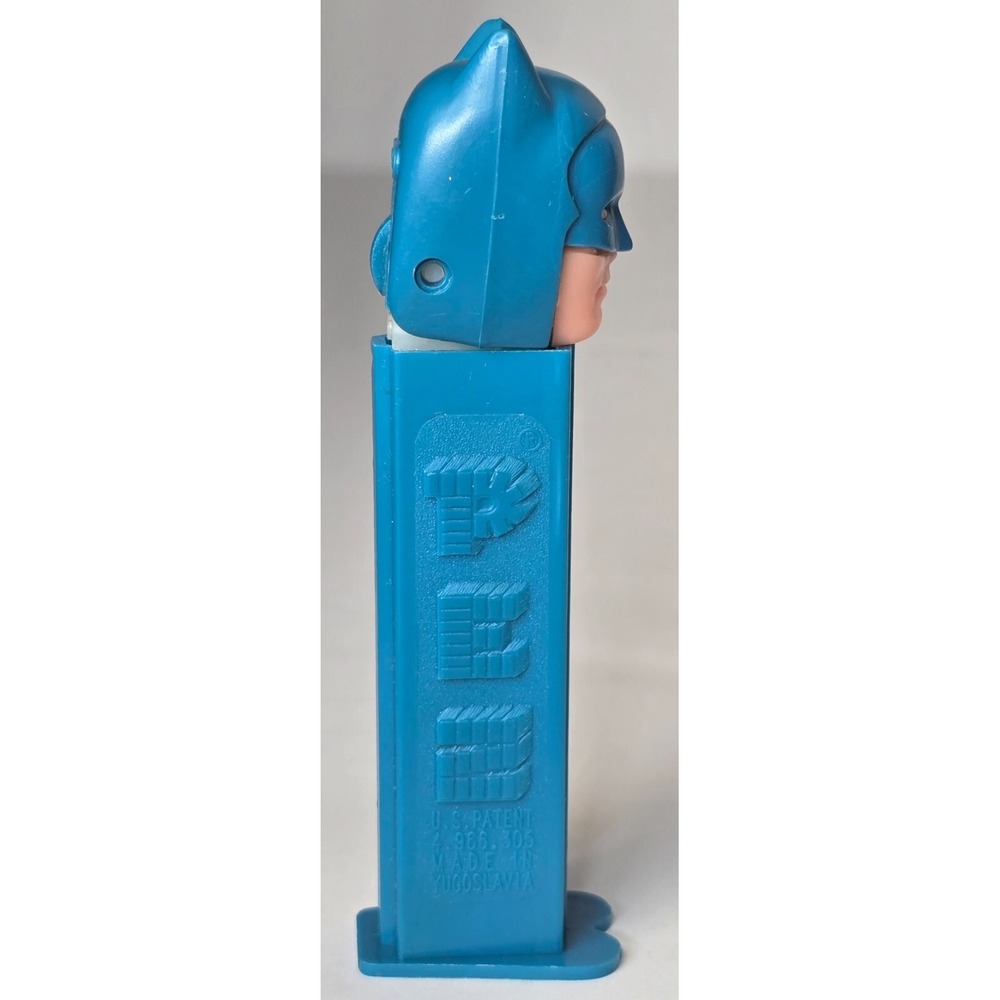 VINTAGE PEZ‎ DC COMICS "BATMAN" BLUE DISPENSER WITH FEET COLLECTIBLE EUC - Picture 3 of 5